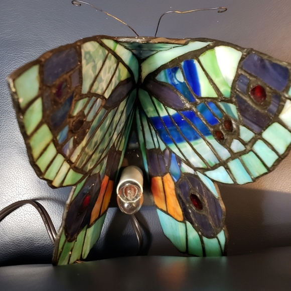 Tiffany butterfly accent lamp - Picture 2 of 5